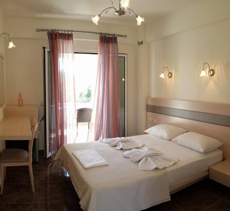Voula Resort Elafonissos Bilik gambar
